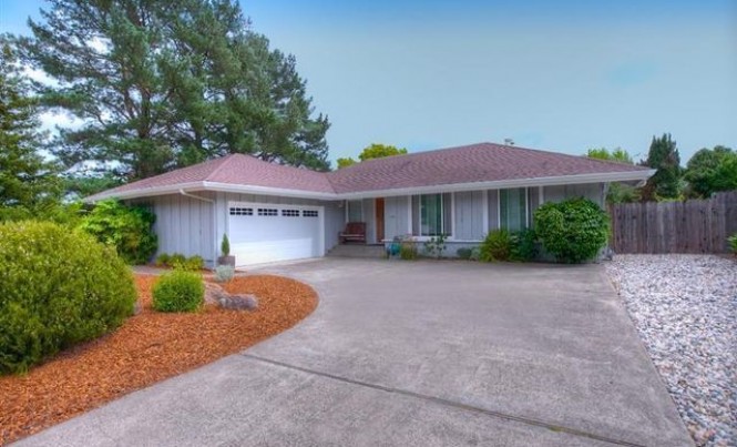 198 San Carlos Way, Novato