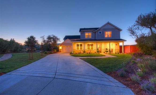 246 Club Dr, Novato, CA 94945